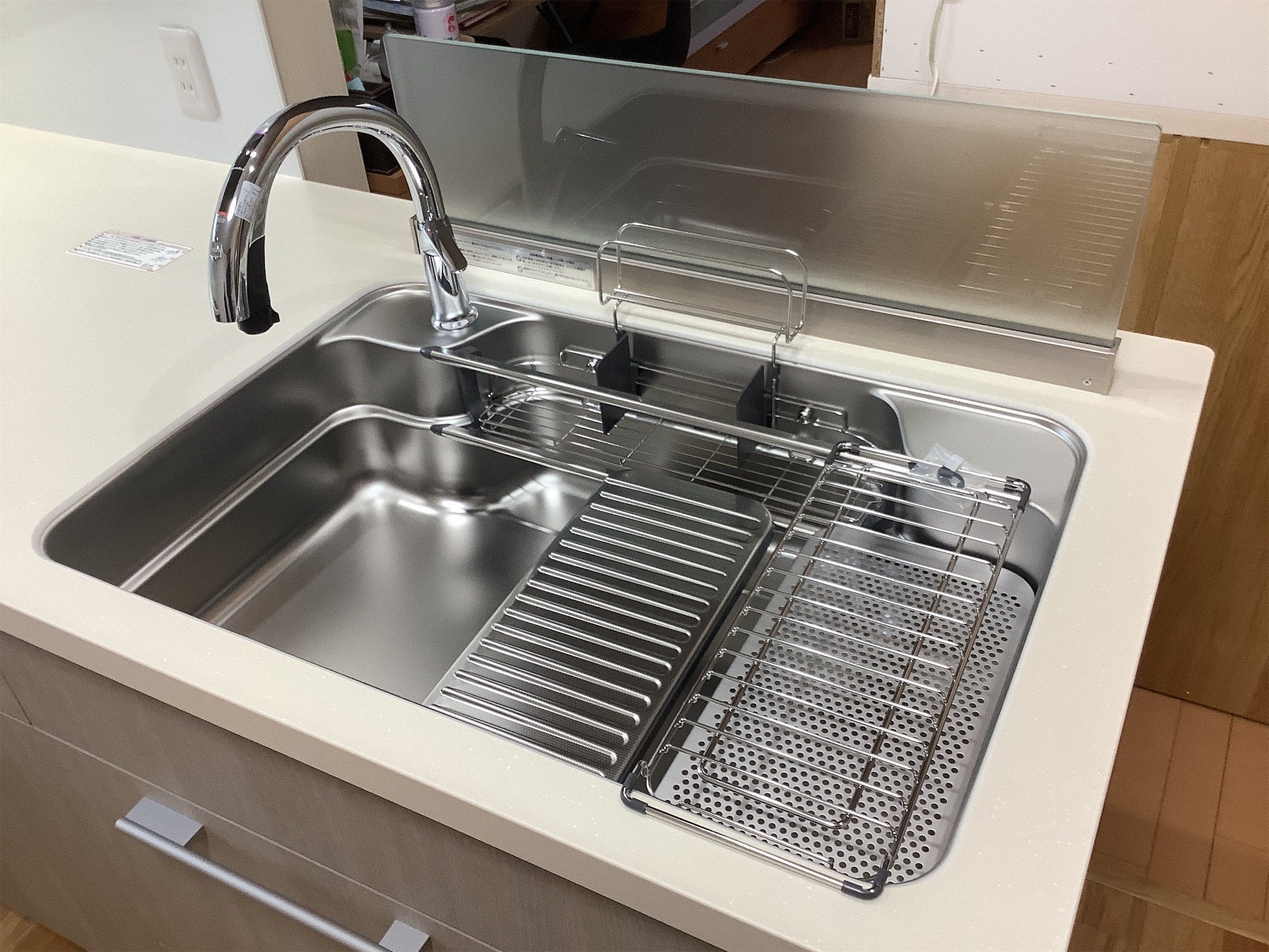 薩摩川内市　壁付キッチンからL形オープン対面キッチンへ